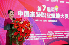 一直坐外行业成长的最前沿